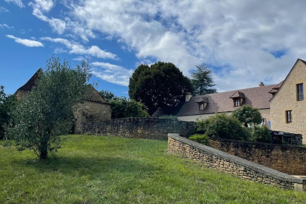 Charming 19Th Century Farmhouse With Pool Vitrac  Exterior photo